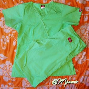 Dickies Scrub Set